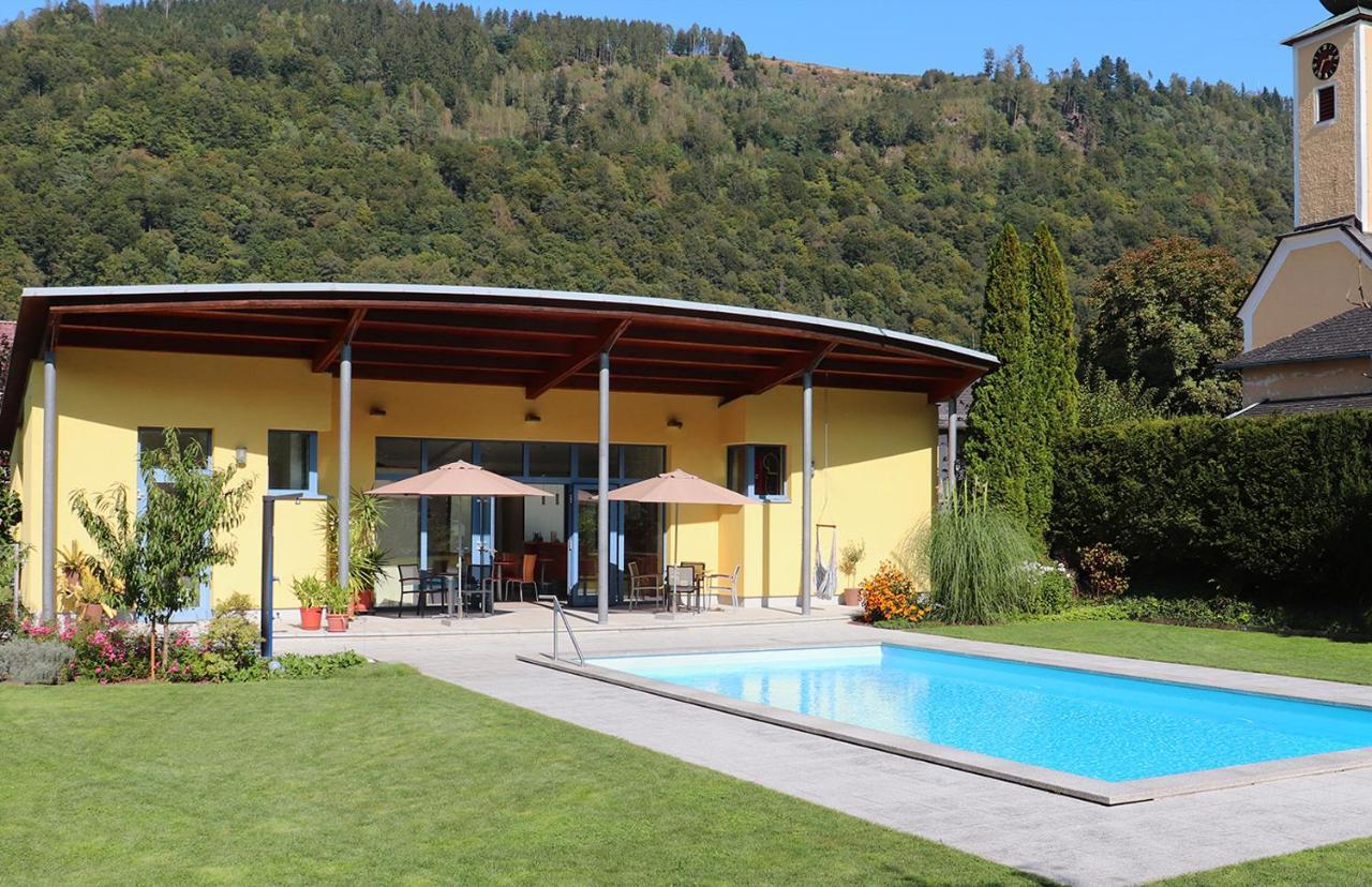 Gasthof-Pension Schuetz Wesenufer Dış mekan fotoğraf